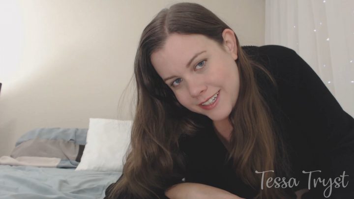 Tessa Tryst - Fat Mommy Sits On Your Face And Fucks You