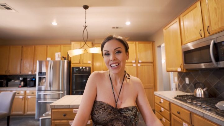 Im Megan Live - FRENCH STEPMOM SHOWERING WITH SON PART 1