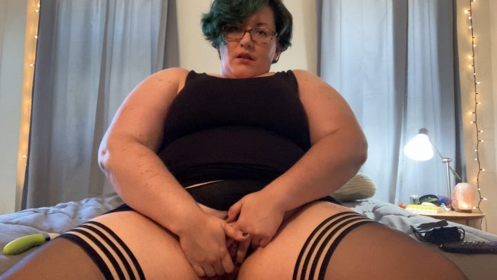 Queer0tic – JOI with BBW Mommy Domme