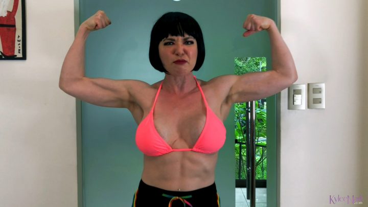 Kylee Nash – Fit Mom Fat Shames You