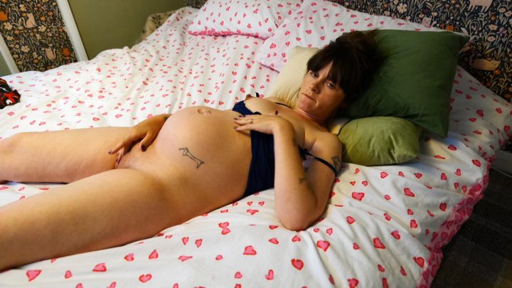 Sydney Harwin – Mommy and The Difficult Situation